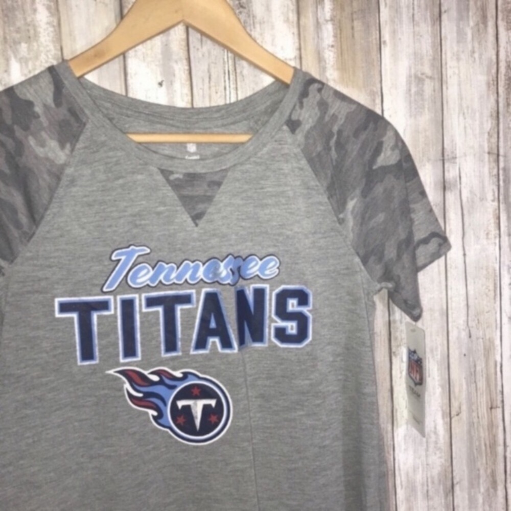 NWT NFL Tennessee Titans Grey Camo Sleeve Tee Women’s Small - Picture 2 of 6